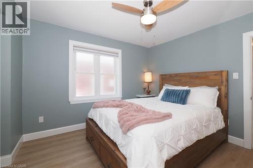 784 Elizabeth Street, Kitchener, ON - Indoor Photo Showing Bedroom