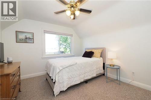 784 Elizabeth Street, Kitchener, ON - Indoor Photo Showing Bedroom