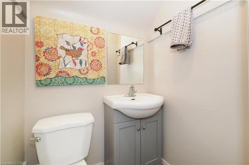 784 Elizabeth Street, Kitchener, ON - Indoor Photo Showing Bathroom