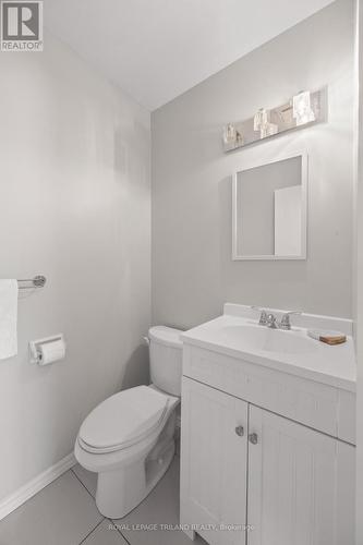 1769 Aldersbrook Road, London North (North F), ON - Indoor Photo Showing Bathroom