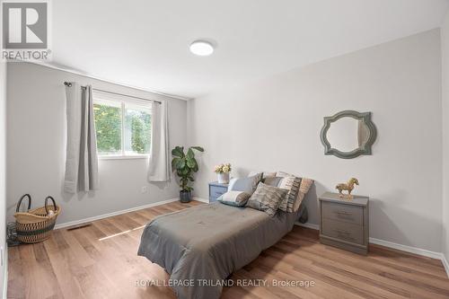 1769 Aldersbrook Road, London North (North F), ON - Indoor Photo Showing Bedroom