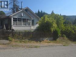 6889 DRAKE STREET  Powell River, BC V8A 3Y3