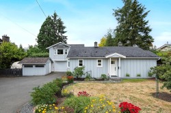 1911 Comox Ave Comox, BC V9M 3M4