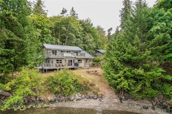 115 Grantville St  Salt Spring, BC V8K 1N9