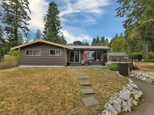 3479 Fraser Rd, Courtenay, BC 