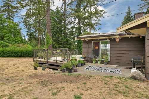 3479 Fraser Rd, Courtenay, BC 