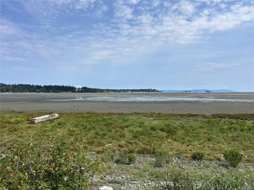 3479 Fraser Rd, Courtenay, BC 