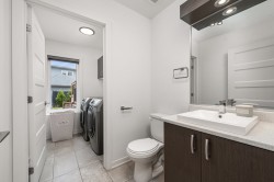 Powder room - 