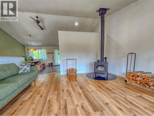 781 Westridge Drive, Invermere, BC - Indoor Photo Showing Living Room With Fireplace