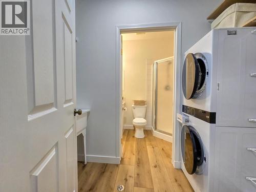 781 Westridge Drive, Invermere, BC - Indoor Photo Showing Laundry Room