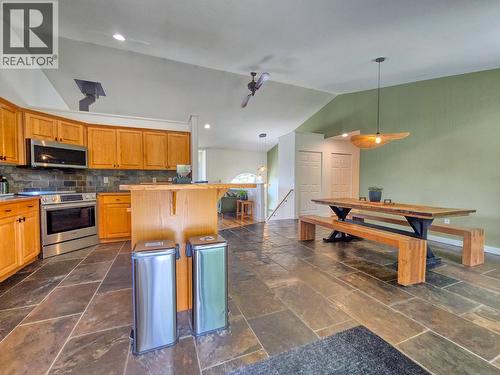 781 Westridge Drive, Invermere, BC - Indoor Photo Showing Kitchen