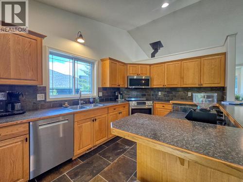 781 Westridge Drive, Invermere, BC - Indoor Photo Showing Kitchen With Double Sink