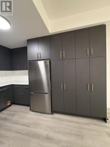 131 Everett Common, St. Catharines, ON - Indoor Photo Showing Kitchen