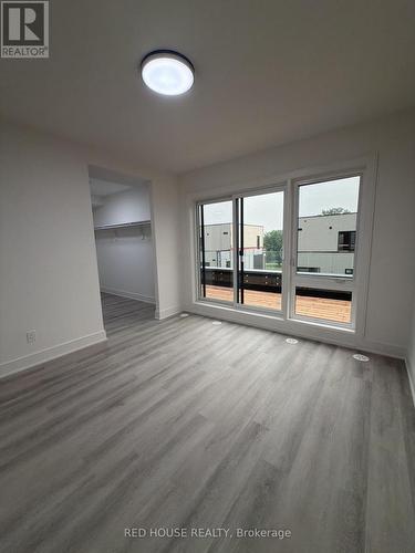 131 Everett Common, St. Catharines, ON - Indoor Photo Showing Other Room