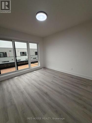 131 Everett Common, St. Catharines, ON - Indoor Photo Showing Other Room