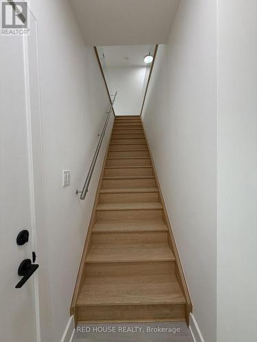 131 Everett Common, St. Catharines, ON - Indoor Photo Showing Other Room