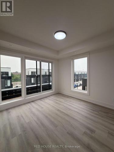 131 Everett Common, St. Catharines, ON - Indoor Photo Showing Living Room