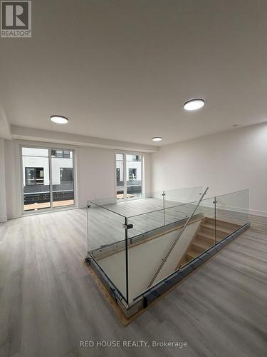131 Everett Common, St. Catharines, ON - Indoor Photo Showing Other Room