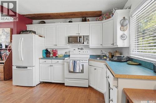 700 Argyle Street, Regina, SK - Indoor Photo Showing Kitchen