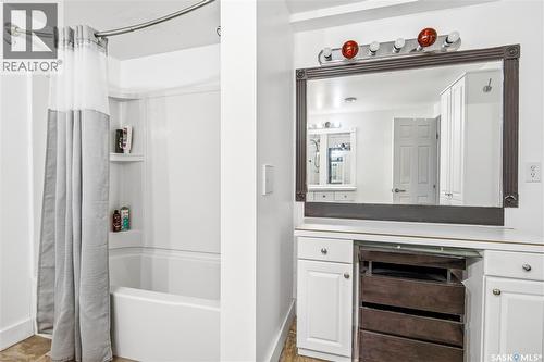 700 Argyle Street, Regina, SK - Indoor