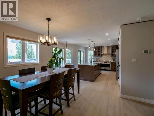 1551 View Drive, Quesnel, BC - Indoor Photo Showing Dining Room