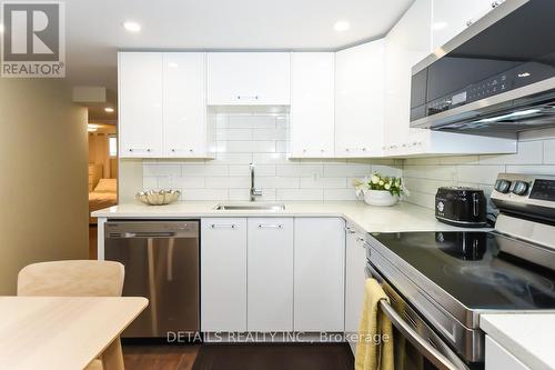 B - 2151 Lambeth Walk, Ottawa, ON - Indoor Photo Showing Kitchen With Upgraded Kitchen