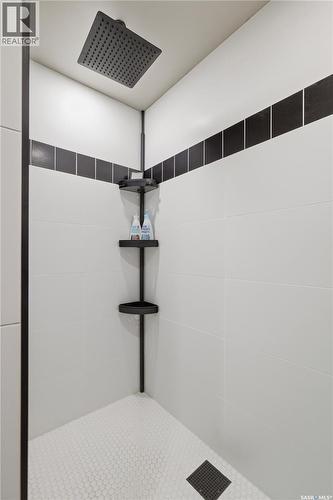 80 Cameron Crescent, Regina, SK - Indoor