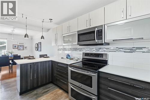80 Cameron Crescent, Regina, SK - Indoor Photo Showing Kitchen With Upgraded Kitchen