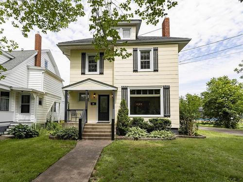 20 Regent Street, Amherst, NS - Outdoor With Facade