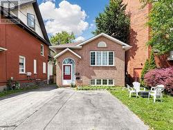 150 CENTRE STREET S Oshawa, ON L1H 4A4
