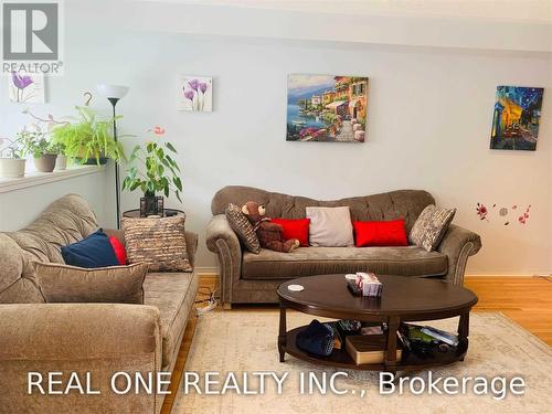 3130 Cabano Crescent, Mississauga, ON - Indoor Photo Showing Living Room