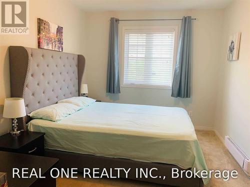 3130 Cabano Crescent, Mississauga, ON - Indoor Photo Showing Bedroom