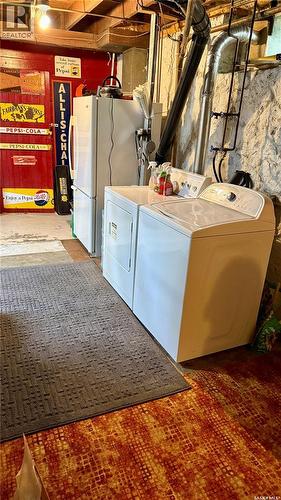 1409 3Rd Street, Estevan, SK - Indoor Photo Showing Laundry Room