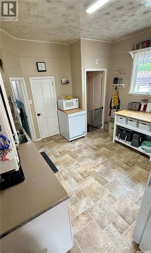 1409 3Rd Street, Estevan, SK - Indoor Photo Showing Laundry Room