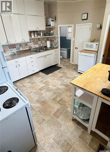 1409 3Rd Street, Estevan, SK - Indoor