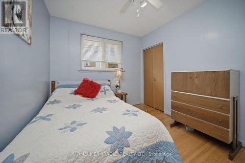 Comfortable Bedroom With Natural Light - 7089 Landen Court, Mississauga, ON - Indoor Photo Showing Bedroom