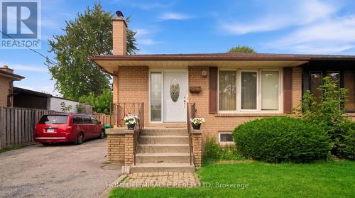 Rare Bungalow In Quiet Malton Court - 7089 Landen Court, Mississauga, ON - Outdoor