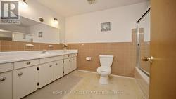 Well Maintained 4-Piece Bathroom - 