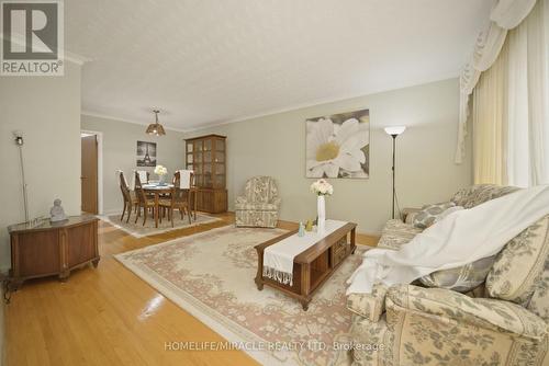 Bright Spacious Living Room - 7089 Landen Court, Mississauga, ON - Indoor Photo Showing Living Room