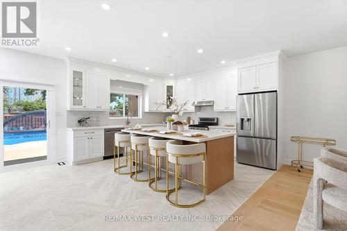 3163 Rolling Stone Court, Mississauga, ON - Indoor Photo Showing Kitchen