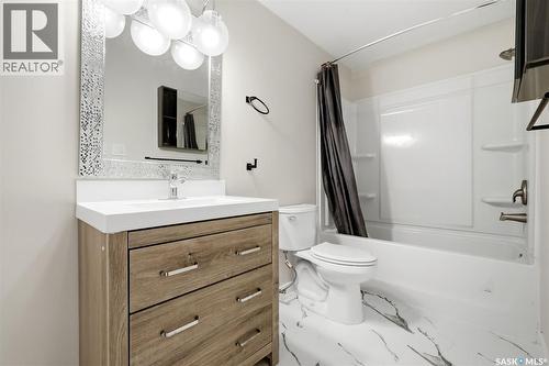 4354 Green Olive Way E, Regina, SK - Indoor Photo Showing Bathroom