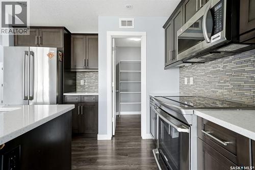 4354 Green Olive Way E, Regina, SK - Indoor Photo Showing Kitchen With Upgraded Kitchen