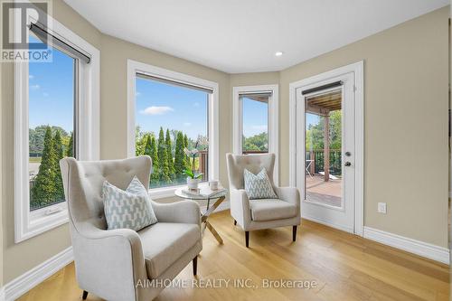 68 Aitken Circle, Markham, ON - Indoor Photo Showing Living Room