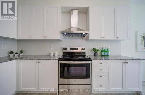 77 Mccague Avenue, Richmond Hill, ON - Indoor Photo Showing Kitchen