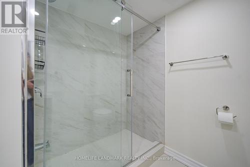 77 Mccague Avenue, Richmond Hill, ON - Indoor Photo Showing Bathroom