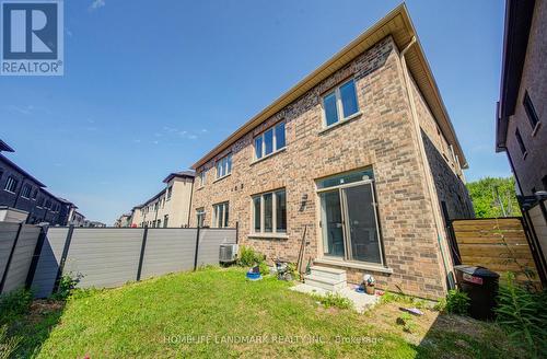 77 Mccague Avenue, Richmond Hill, ON - Outdoor