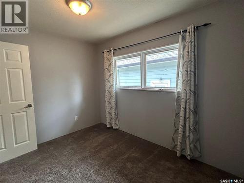 806 5Th Avenue Sw, Moose Jaw, SK - Indoor
