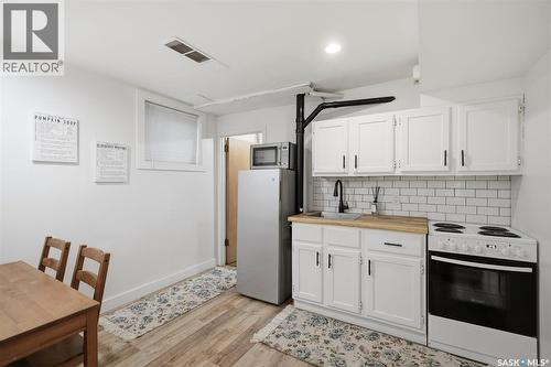 720 Temperance Street, Saskatoon, SK - Indoor Photo Showing Kitchen