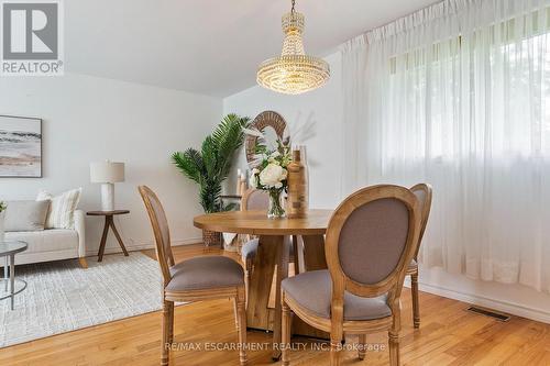 1272 Kelly Road, Mississauga, ON - Indoor Photo Showing Dining Room