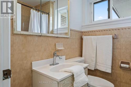 1272 Kelly Road, Mississauga, ON - Indoor Photo Showing Bathroom